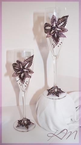 бисерный декор бокалов для свадьбы
