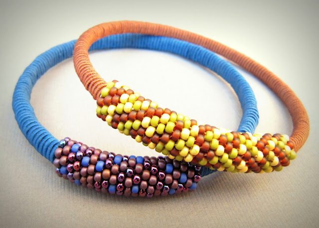 плетеный браслет в мозаичной технике