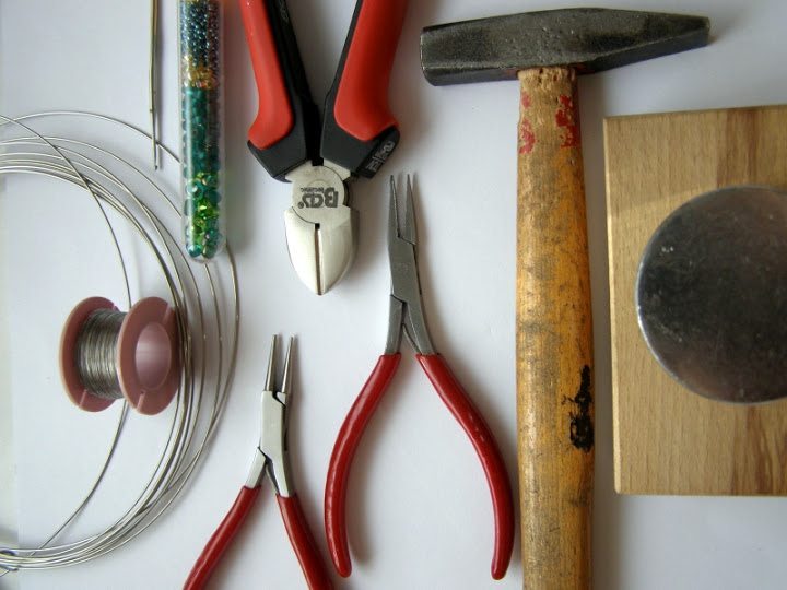 Инструменты и материалы для плетения браслета из бисера