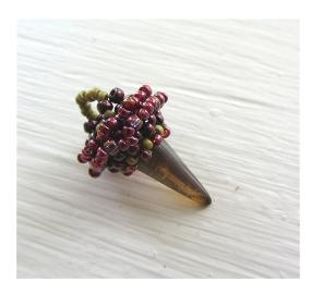 Серьги из шипов